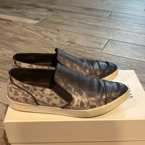 Vince Paeyre silver grey lizard leather sneakers, sz 7.5